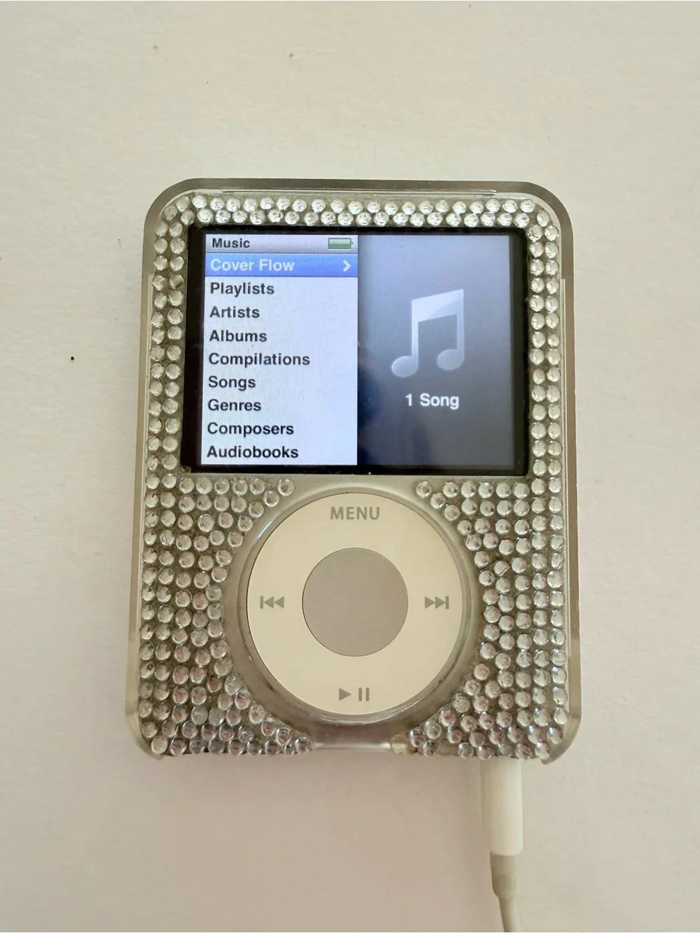 Apple iPod Nano 3rd Generation with Crystal Case, OG Headphones/Charger Y2K